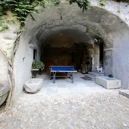 Palazzo Guicciardi * San Bernardo (Sondrio)
